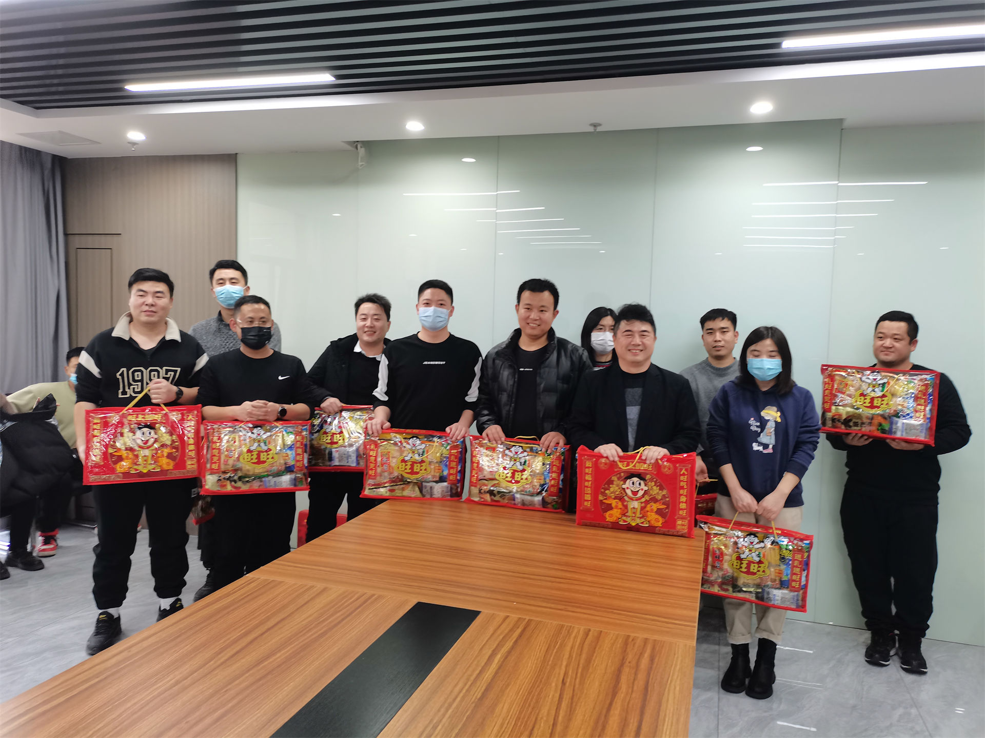 同心协力，共创辉煌——麦迪年终总结表彰会暨春节团建活动顺利举行